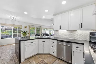 2505 Whispering Palms Loop, Chula Vista, CA 91915 - Photo 9