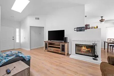 39938 Pearl Drive, Murrieta, CA 92563 - Photo 3