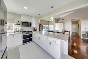 595 Hampshire Ln, Chula Vista, CA 91911 - Photo 9