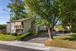 2528 White Oak Pl, Escondido, CA 92027 - Photo 17