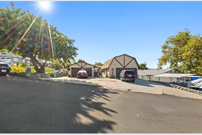 8552 Brodie Lane, Santee, CA 92071 - Photo 5