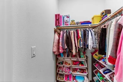 12835 W Hemingway Drive, San Fernando, CA 91340 - Photo 25