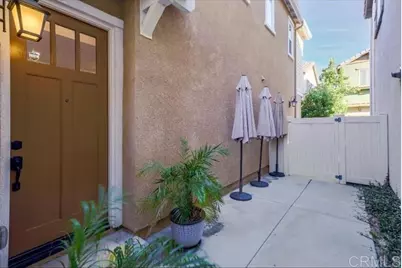 12835 W Hemingway Drive, San Fernando, CA 91340 - Photo 27