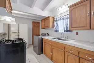 947 S Arizona Ave, Los Angeles, CA 90022 - Photo 11