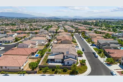 34906 Limecrest Place, Murrieta, CA 92563 - Photo 51