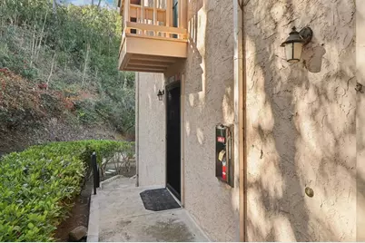 8262 Gilman Drive #1, La Jolla, CA 92037 - Photo 39