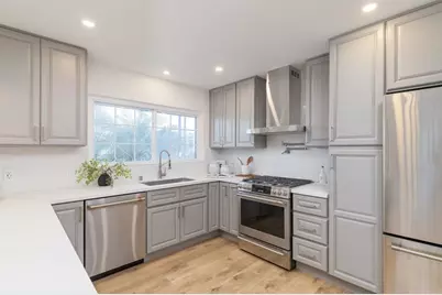 1674 Evergreen Street, San Diego, CA 92106 - Photo 5