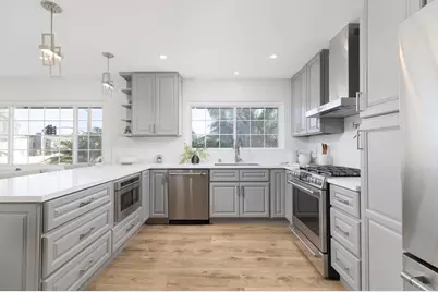 1674 Evergreen Street, San Diego, CA 92106 - Photo 9