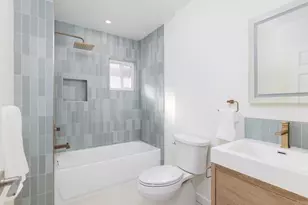 1674 Evergreen St, San Diego, CA 92106 - Photo 23