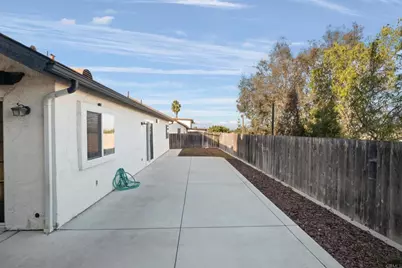 1347 Dorsey Way, Vista, CA 92083 - Photo 19