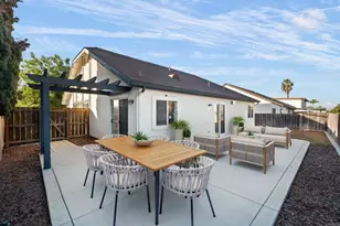 1347 Dorsey Way, Vista, CA 92083 - Photo 17