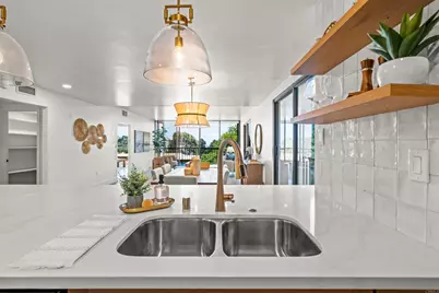 2500 Torrey Pines Rd #305, La Jolla, CA 92037 - Photo 11