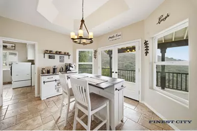 1925 Robinhood Road, Vista, CA 92084 - Photo 5