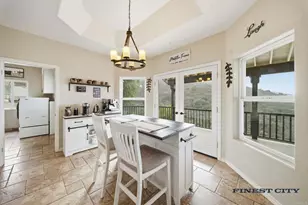 1925 Robinhood Rd, Vista, CA 92084 - Photo 5