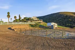 1925 Robinhood Rd, Vista, CA 92084 - Photo 53