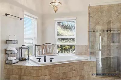 1925 Robinhood Road, Vista, CA 92084 - Photo 15