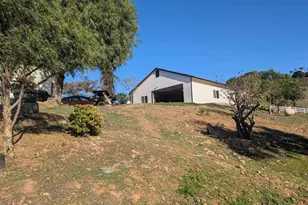 1925 Robinhood Rd, Vista, CA 92084 - Photo 41