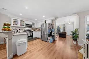 154 E 11th St, Perris, CA 92570 - Photo 9