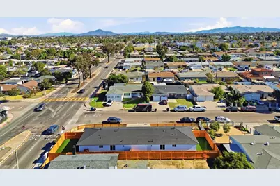 702 4 Oaklawn Avenue, Chula Vista, CA 91910 - Photo 43