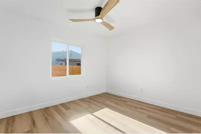 702 4 Oaklawn Avenue, Chula Vista, CA 91910 - Photo 33