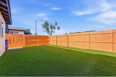 702 4 Oaklawn Avenue, Chula Vista, CA 91910 - Photo 7