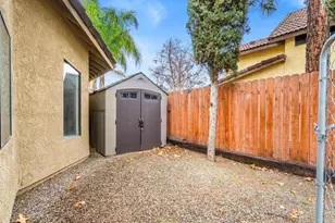 29922 Avenida Cima del Sol, Temecula, CA 92591 - Photo 25