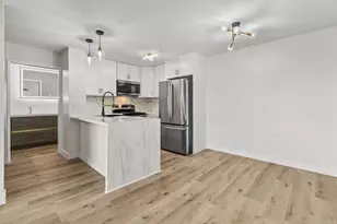 1855 Diamond St, San Diego, CA 92109 - Photo 7