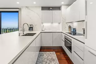 2500 Torrey Pines Road, La Jolla, CA 92037 - Photo 3