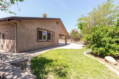 8364 Lake Ashwood Avenue, San Diego, CA 92119 - Photo 5