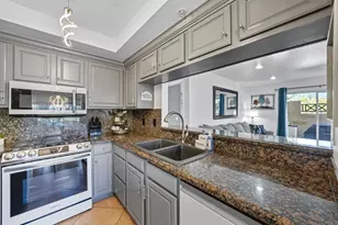 2083 Lakeridge Cir, Chula Vista, CA 91913 - Photo 9