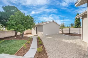 18438 Los Alimos St, Northridge, CA 91326 - Photo 25