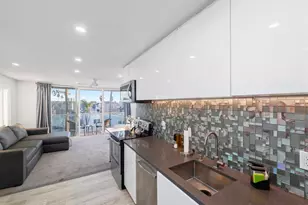 725 Redondo Ct, San Diego, CA 92109 - Photo 3