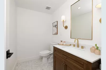 21792 Kaneohe Ln, Huntington Beach, CA 92646 - Photo 29