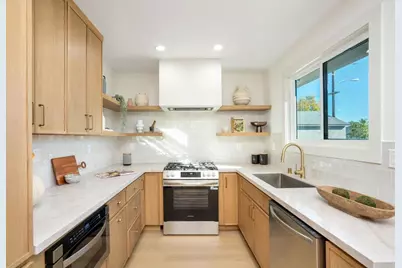 10330 Columbus Ave, Los Angeles, CA 91345 - Photo 9