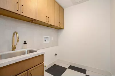 10330 Columbus Ave, Los Angeles, CA 91345 - Photo 17