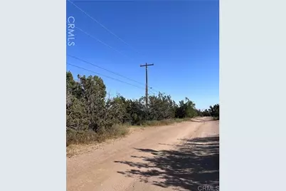  Daisy Road, Oak Hills, CA 92344 - Photo 3