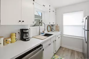 720 Devon Ct, San Diego, CA 92109 - Photo 11