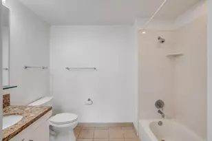 321 Tenth Ave, San Diego, CA 92101 - Photo 17