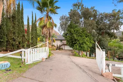 111 La Cresta Trl, El Cajon, CA 92019 - Photo 3