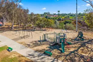 4984 Gaylord Dr, San Diego, CA 92117 - Photo 35