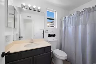 2140 Waterside Dr, Chula Vista, CA 91913 - Photo 13