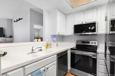 2050 Camino De La Reina #203, San Diego, CA 92108 - Photo 9