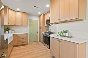 6837 Celia Vista Dr, San Diego, CA 92115 - Photo 9