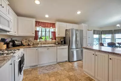 1001 S Hale Ave #2, Escondido, CA 92029 - Photo 7