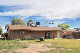 1090 N 17th St, Imperial, CA 92243 - Photo 9