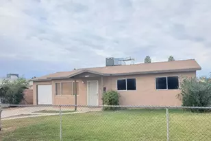 1090 N 17th St, Imperial, CA 92243 - Photo 1