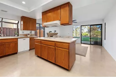 895 Mesa Place, Chula Vista, CA 91910 - Photo 9