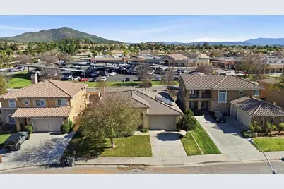 31855 McCartney Drive, Winchester, CA 92596 - Photo 37