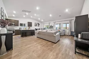 28428 Fressia Dr, Winchester, CA 92596 - Photo 9