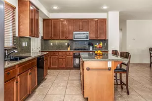 35622 Denver Cir, Winchester, CA 92596 - Photo 9